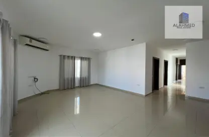 Apartment - 3 Bedrooms - 3 Bathrooms for rent in Hidd - Muharraq Governorate