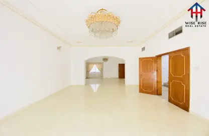 Villa - 4 Bedrooms - 4 Bathrooms for sale in Mahooz - Manama - Capital Governorate