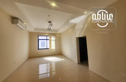 Apartment - 2 Bedrooms - 3 Bathrooms for rent in Hidd - Muharraq Governorate