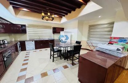 Apartment - 3 Bedrooms - 3 Bathrooms for rent in Seef - Capital Governorate