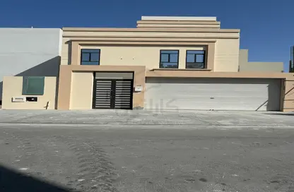 Villa - 4 Bedrooms - 5 Bathrooms for sale in Dumistan - Northern Governorate