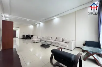 Apartment - 2 Bedrooms - 3 Bathrooms for rent in Busaiteen - Muharraq Governorate