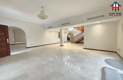 Villa - 4 Bedrooms - 6 Bathrooms for rent in Jannusan - Northern Governorate