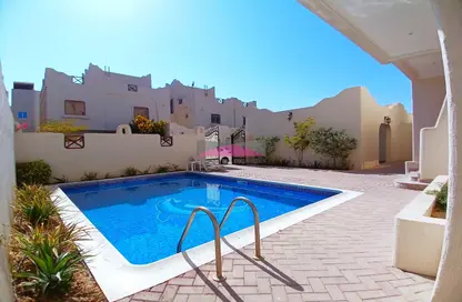 Villa - 4 Bedrooms - 5 Bathrooms for rent in Saar - Northern Governorate