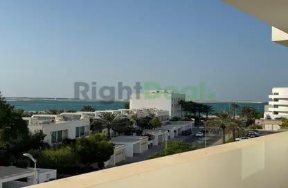 Apartment - 3 Bedrooms - 3 Bathrooms for rent in Tala Island - Amwaj Islands - Muharraq Governorate