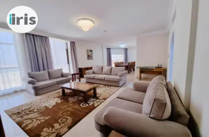 Apartment - 3 Bedrooms - 3 Bathrooms for rent in Al Juffair - Capital Governorate