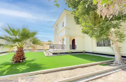 Villa - 3 Bedrooms - 6 Bathrooms for rent in Al Juffair - Capital Governorate