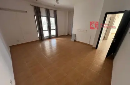 Apartment - 2 Bedrooms - 2 Bathrooms for rent in Gufool - Manama - Capital Governorate