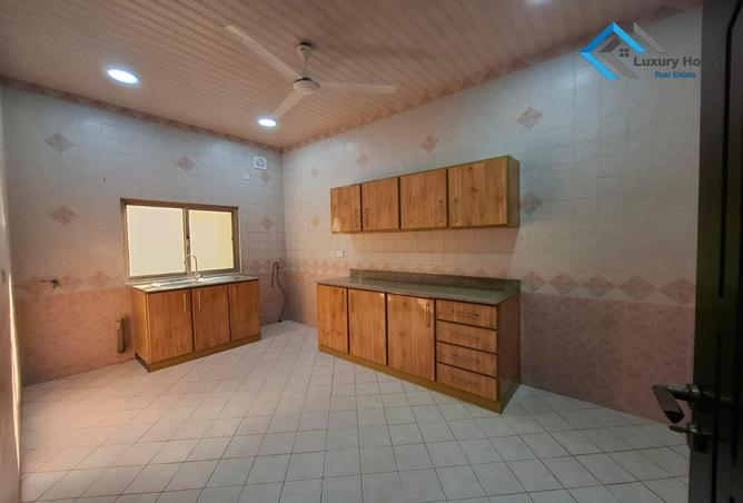 Apartment - 2 Bedrooms - 2 Bathrooms for rent in Saar - Northern Governorate