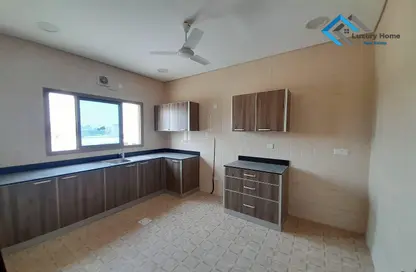 Apartment - 2 Bedrooms - 2 Bathrooms for rent in Tubli - Central Governorate