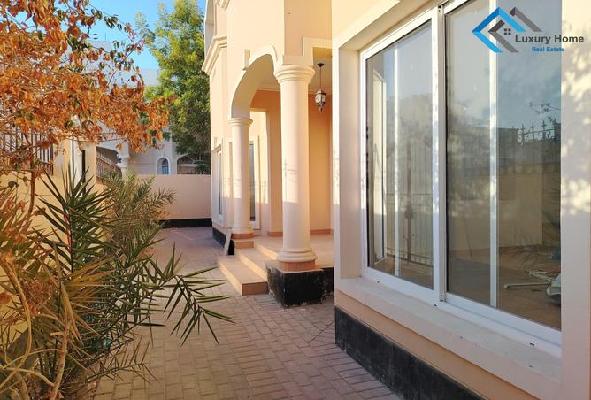 Villa - 5 Bedrooms - 5 Bathrooms for rent in Hidd - Muharraq Governorate