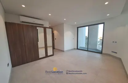 Apartment - 2 Bedrooms - 3 Bathrooms for rent in Al Burhama - Manama - Capital Governorate