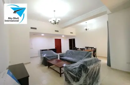 Apartment - 2 Bedrooms - 2 Bathrooms for rent in Sanabis - Manama - Capital Governorate