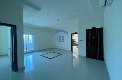 Apartment - 3 Bedrooms - 5 Bathrooms for rent in Hidd - Muharraq Governorate