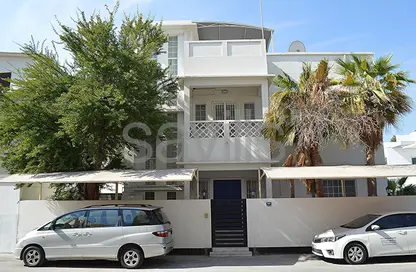 Villa - 4 Bedrooms - 3 Bathrooms for rent in Salmaniya - Manama - Capital Governorate