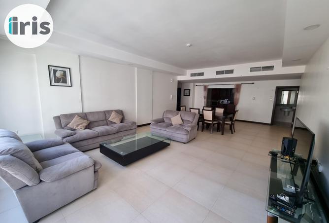 Apartment - 2 Bedrooms - 3 Bathrooms for rent in Al Juffair - Capital Governorate