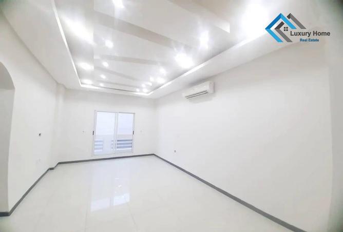 Apartment - 2 Bedrooms - 2 Bathrooms for rent in Hidd - Muharraq Governorate