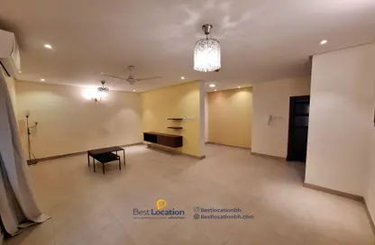 Apartment - 2 Bedrooms - 2 Bathrooms for rent in Saraya 2 - Bu Quwah - Northern Governorate