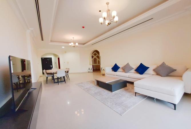 Apartment - 2 Bedrooms - 3 Bathrooms for rent in Manama - Capital Governorate