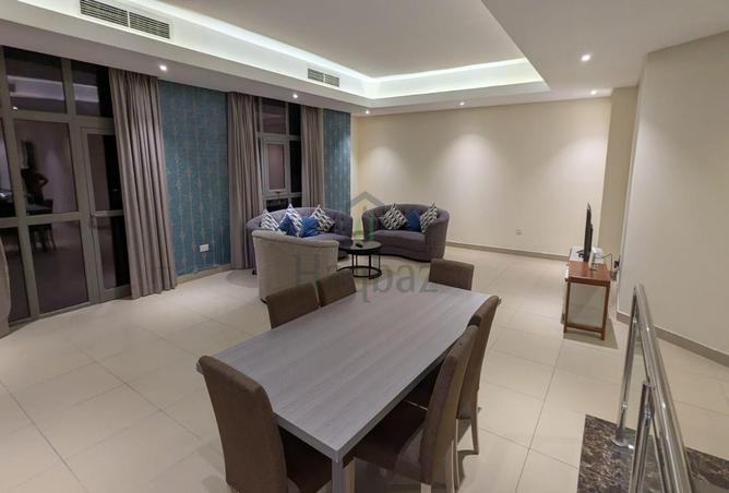 Duplex - 3 Bedrooms - 3 Bathrooms for rent in Busaiteen - Muharraq Governorate