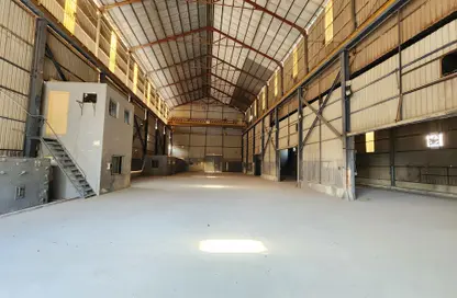 Warehouse - Studio - 2 Bathrooms for rent in Ras Zuwayed - Southern Governorate