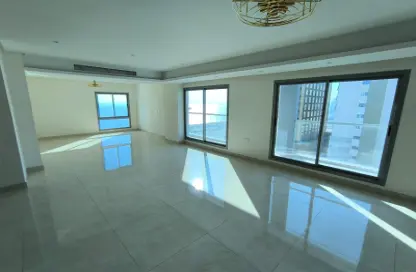 Apartment - 4 Bedrooms - 5 Bathrooms for sale in Hidd - Muharraq Governorate