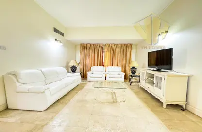 Apartment - 2 Bedrooms - 3 Bathrooms for rent in Hoora - Capital Governorate