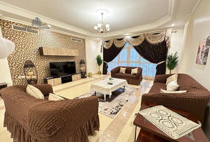 Apartment - 3 Bedrooms - 3 Bathrooms for rent in Al Juffair - Capital Governorate