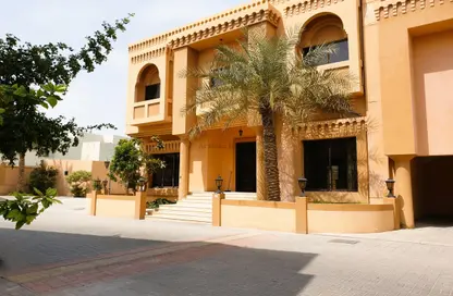 Villa - 6 Bedrooms - 7 Bathrooms for rent in Tubli - Central Governorate