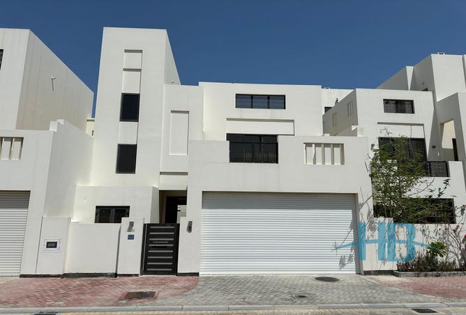 Villa - 4 Bedrooms - 6 Bathrooms for rent in Al Sherooq - Diyar Al Muharraq - Muharraq Governorate