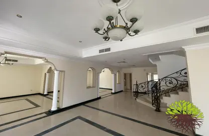 Villa - 5 Bedrooms - 4 Bathrooms for rent in Saar - Northern Governorate