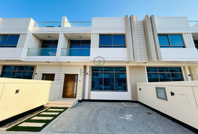 Villa - 4 Bedrooms - 6 Bathrooms for sale in Saar - Northern Governorate