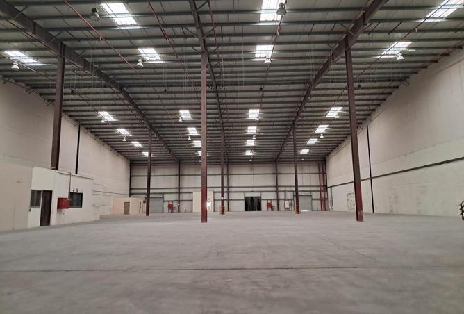 Warehouse - Studio - 1 Bathroom for rent in Hidd - Muharraq Governorate