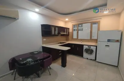 Apartment - 2 Bedrooms - 2 Bathrooms for rent in Seef - Capital Governorate