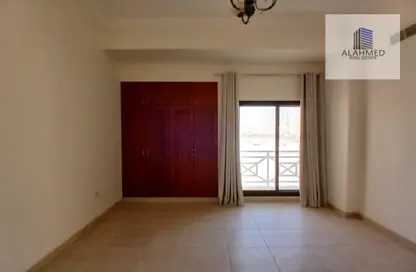 Apartment - 2 Bedrooms - 2 Bathrooms for rent in Al Burhama - Manama - Capital Governorate