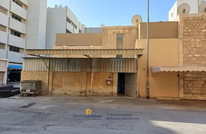 Villa - Studio - 2 Bathrooms for sale in Um Al Hasam - Manama - Capital Governorate