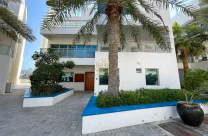 Villa - 4 Bedrooms - 5 Bathrooms for rent in Amwaj Marina - Amwaj Islands - Muharraq Governorate