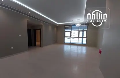 Apartment - 3 Bedrooms - 2 Bathrooms for rent in Maqabah - Northern Governorate