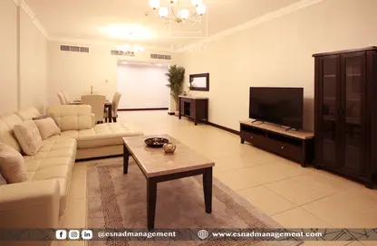 Apartment - 3 Bedrooms - 3 Bathrooms for rent in Al Juffair - Capital Governorate