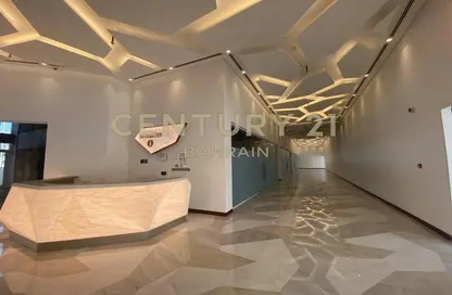 Office Space - Studio - 5 Bathrooms for rent in Seef - Capital Governorate