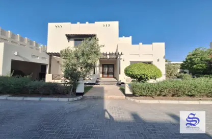 Villa - 4 Bedrooms - 4 Bathrooms for rent in Janabiya - Northern Governorate