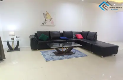 Apartment - 3 Bedrooms - 3 Bathrooms for rent in Busaiteen - Muharraq Governorate