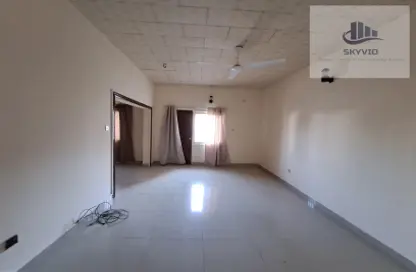 Apartment - 3 Bedrooms - 2 Bathrooms for rent in Salmaniya - Manama - Capital Governorate