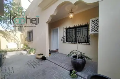 Villa - 4 Bedrooms - 2 Bathrooms for sale in Isa Town - Central Governorate