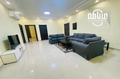 Living Room image for: Apartment - 2 Bedrooms - 2 Bathrooms for rent in Al Juffair - Capital Governorate, Image 1