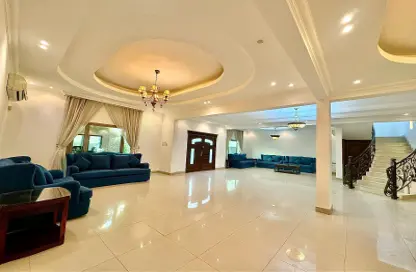 Villa - 5 Bedrooms - 6 Bathrooms for rent in Tubli - Central Governorate