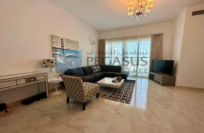 Living Room image for: Apartment - 1 Bedroom - 2 Bathrooms for rent in Seef - Capital Governorate, Image 1