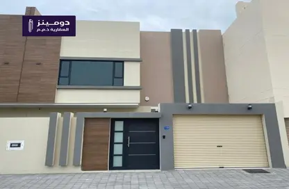 Villa - 5 Bedrooms - 6 Bathrooms for sale in Tubli - Central Governorate