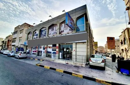 Show Room - Studio - 4 Bathrooms for rent in Muharraq - Muharraq Governorate