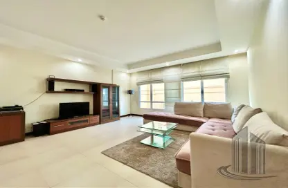 Apartment - 2 Bedrooms - 3 Bathrooms for sale in Al Juffair - Capital Governorate